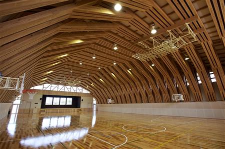 三加和小中学校屋内運動場写真